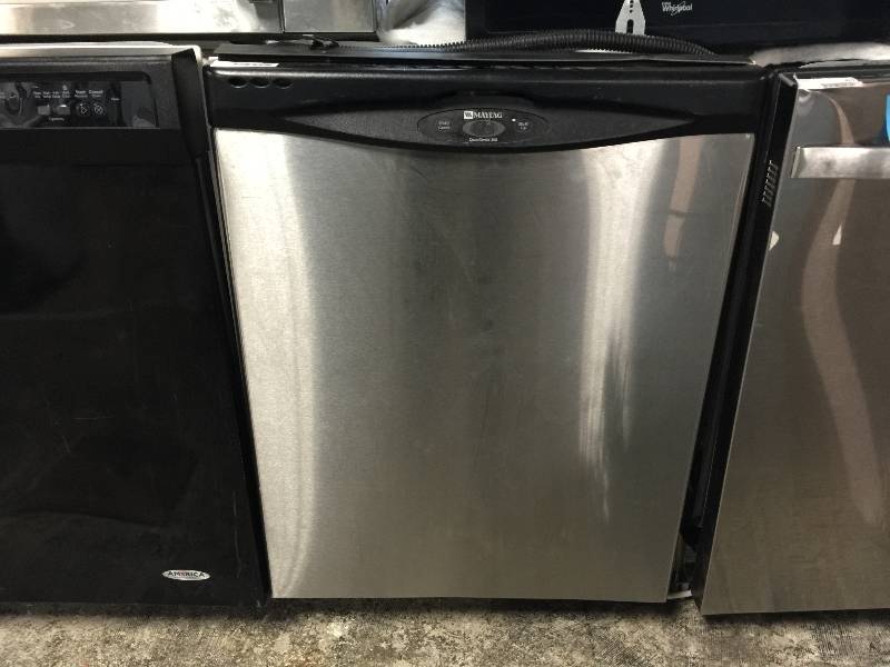 lot 8075 image: Maytag MDB9600AWS  Jetclean II 24 Inch Built-In Dishwasher with 6 Cycles and FlexLoad Third Rack Stainless Steel