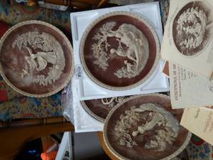 lot 37155 image: 1970s Limited Edition Collector Plate Set (4) - with certificates & boxes