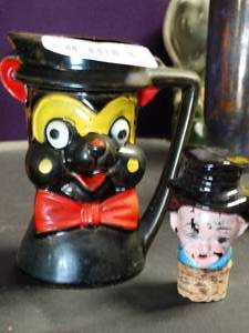 lot 37023 image: Super Cute Vintage Decor Pieces  Black Cat Mug with Handle & Little Face Top Hat Bottle Stopper