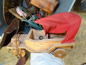 lot 37043 image: Lot of Wood Decor  Car Lamp  Clock  Mirror & Misc