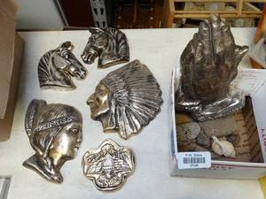 lot 37048 image: Decorative Wall Hangings  Horses - Natives and