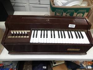 lot 37060 image: Magnus Desktop Organ
