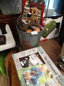 lot 37076 image: Electric Dog Trainer  Moose Decor  Golf Practice Mat