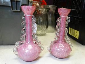 lot 37104 image: 2 Victorian Art Pink Glass Vases