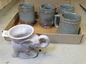 lot 37166 image: Lot of Frankoma Mugs