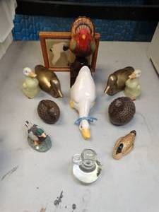 lot 37167 image: Creative Tabletop Duck Decorations and More