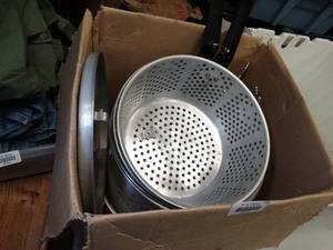 lot 37171 image: Stainless Tall Pot Inserts  Strainers for Deep-Fry  Boiling