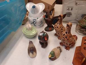 lot 37115 image: Lot of Decor Ducks and Other