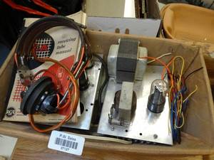 lot 37127 image: Lot of Misc RCA Receiving Tubes with Manual