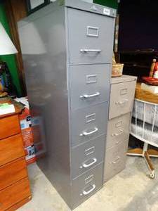 lot 37174 image: Filing Cabinets - Metal & Plastic Bin Drawers