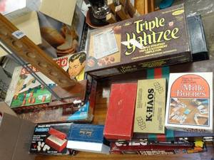 lot 37162 image: Lot of Old Games