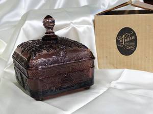 lot 37082 image: Purple Glass Honeybee Box Dish - with lid and footed bottom - Vintage Tiara Glass with original box