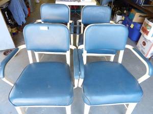 lot 1361 image: 4-Chairs