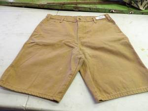 lot 1367 image: Dickies Shorts