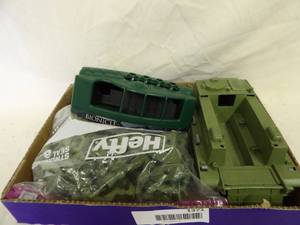 lot 1371 image: Toy Army Soldiers (Green)