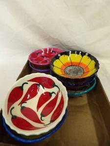 lot 1374 image: Salsa Bowls