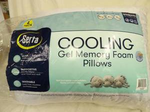 lot 1399 image: Nearly New Foam Pillows