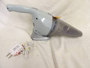 lot 1401 image: B&D Rechargeable Hand Vac Works