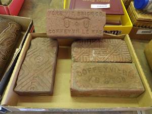 lot 1420 image: Paving Bricks