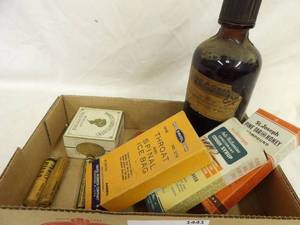 lot 1441 image: Antique Pharmacy Stuff