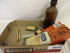 lot 1443 image: Antique Pharmacy Stuff