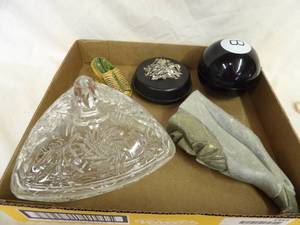 lot 1453 image: Soap Carving, Candy Dish, Magic 8 Ball and More