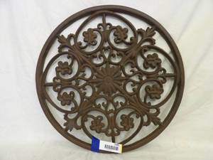 lot 1481 image: Cast Iron Flower Pot Holder