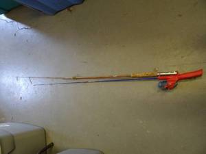 lot 1489 image: Split Bamboo Fly Rod, Kids Pole and 2 Hats