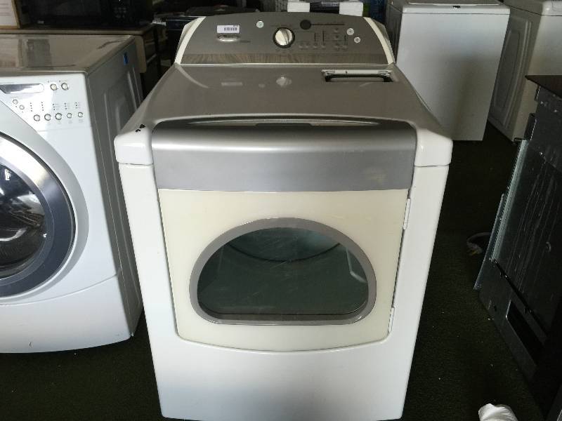 lot 8709 image: Whirlpool Cabrio WED6400SW  29 Inch Electric Dryer with 7.0 cu. ft. Capacity, 7 Cycles