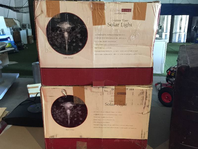 lot 8736 image: SOLAR LIGHT 6-PACK -MIRROR FLARE STAKE MOUNT FROM LIVING HOME
