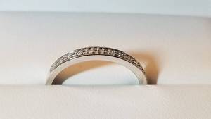 lot 24040 image: Divina 10KT Gold Diamond Accent Wedding Band- Retail$99.99 Size 7