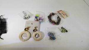 lot 24183 image: Round Interchangeable Pendant Necklace Watch Set Acrylic Crystal Snaps & Homeade Beaded Colorful Opportunity & Handmade Mexican Alpaca Silver and Turquoise & Wooden Straw Weave Rattan Earrings