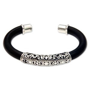 lot 24151 image: Handmade Sterling Silver Magnificent Bali Bracelet (Indonesia)