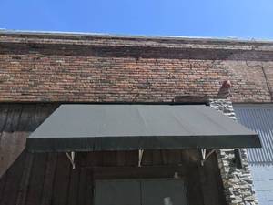 lot 101 image: Outdoor awning