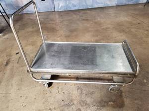 lot 4292 image: 42in Catering Cart