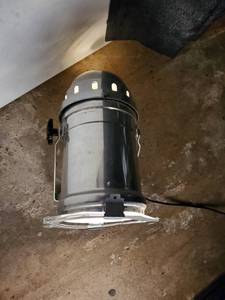 lot 4346 image: (17) Silver Par 56 Can Lights