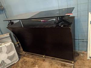 lot 4352 image: Wooden portable bar