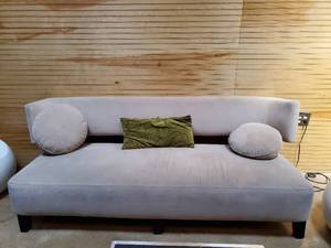 lot 4377 image: Low Profile Beige Couch