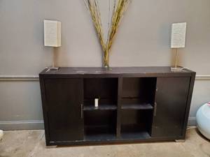 lot 4379 image: 6ft Wood Credenza