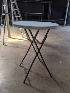 lot 4391 image: Maxchief white bar height foldable table
