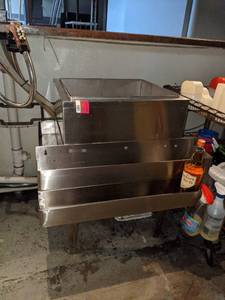 lot 4401 image: Ice well with speed rails