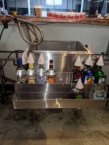 lot 4402 image: Ice well with speed rails