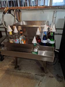 lot 4405 image: Ice well with speed rails