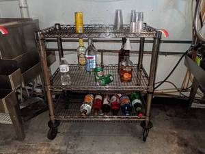 lot 4406 image: 3 Tier rolling cart