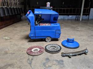 lot 4417 image: Clarke floor scrubber