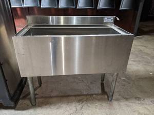 lot 4419 image: Krowne Ice well