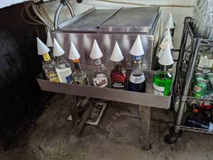 lot 2265 image: Ice well w speed rails