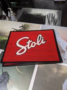 lot 2273 image: (3) Green (2) Red bar mats