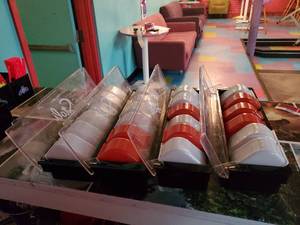 lot 2290 image: (4) Bar Lime Slice Containers