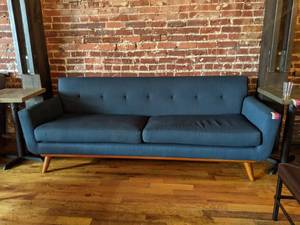 lot 2382 image: Blue couch